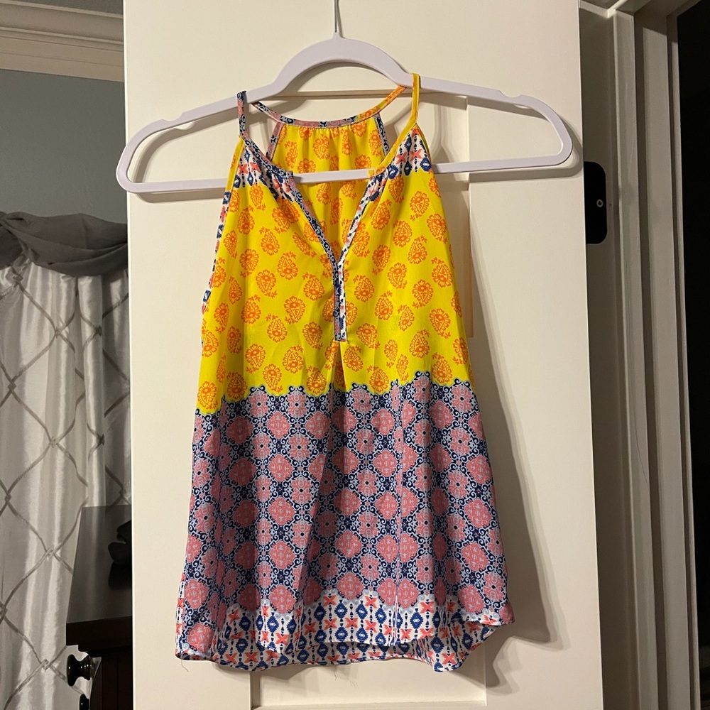 Dillards youth girls spaghetti strap shirt size M